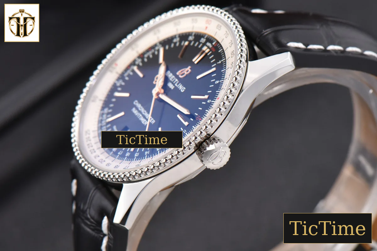 Navitimer 41mm V7F Black Dial Black Leather Strap A2824 — foto 4