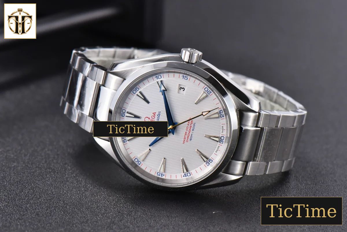 Aqua Terra 150M 41mm VSF White Dial Gold Hand SS Bracelet A8900 — foto 13
