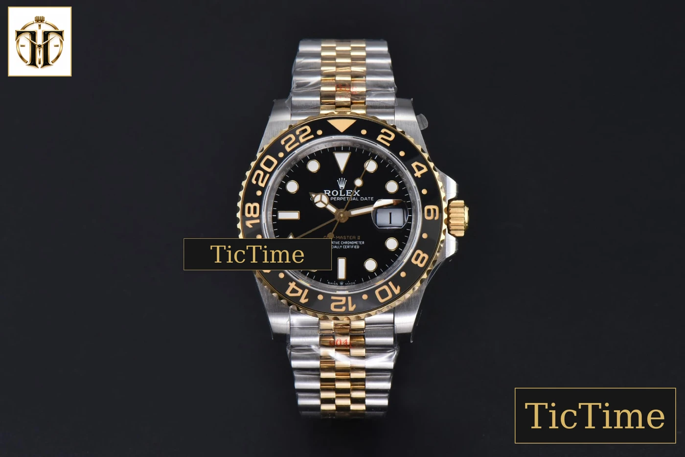 Vista frontal — GMT Master II 904L 126713 40mm GMF YG/SS Black/Gray Bezel Black Dial Jubilee Bracelet SH3285