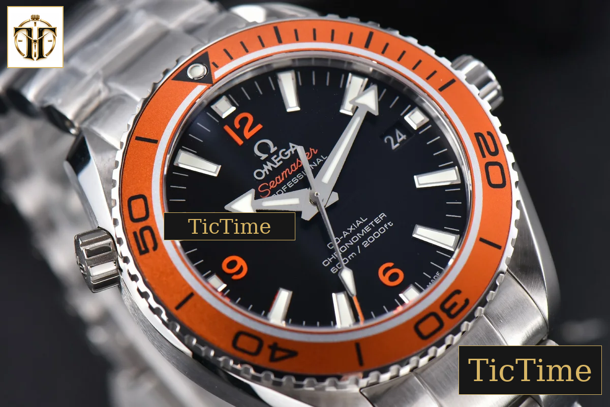 Planet Ocean 600m 42mm VSF Black Dial Orange Bezel SS Bracelet A8500 — foto 10