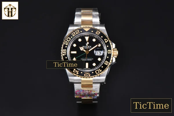 Foto frontal — GMT Master II GRNR 116713 40mm Clean Factory YG/SS Black Bezel Black Dial Osyter Bracelet DD3186