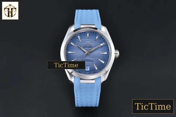 Foto frontal — Aqua Terra 150m Summer 41mm VSF Blue Dial Rubber Strap A8900