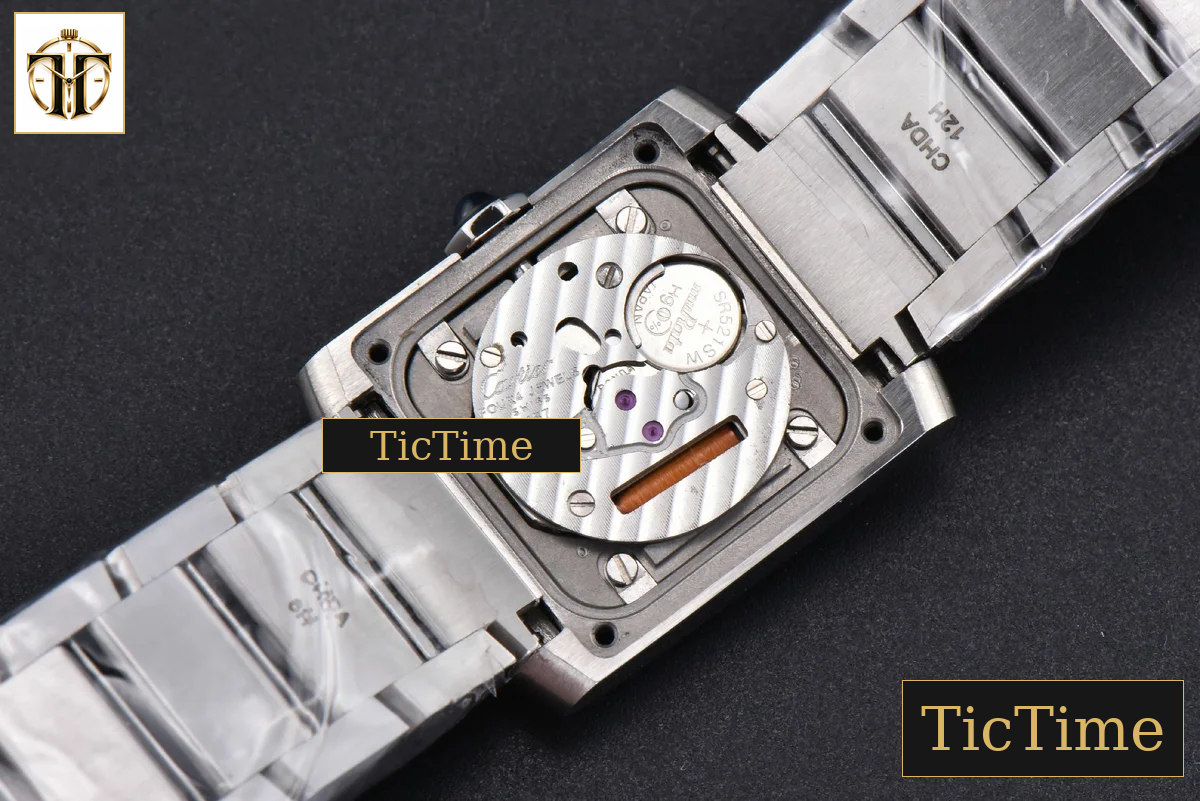 Tank Francaise Small 25.7mmx 21.2mm K11F SS Bracelet Quartz — foto 19