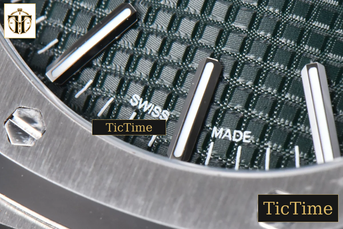Royal Oak “50th Anniversary” 15510 41mm APSF SS Green Dial SS Bracelet V2 Free Sprung SA4302 — foto 8