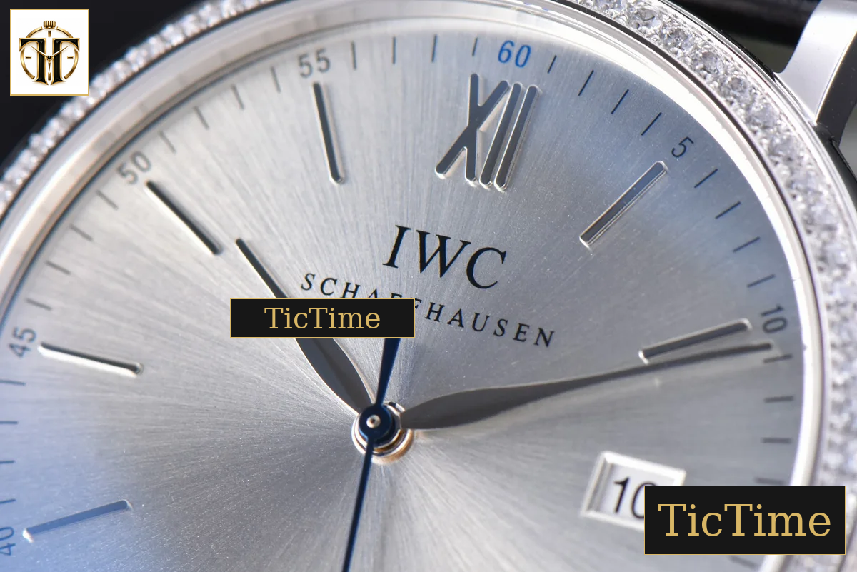 Portofino ‘150 Years’ 40mm V7F Diamond Silver Dial Black Leather Strap / A2892 — foto 5