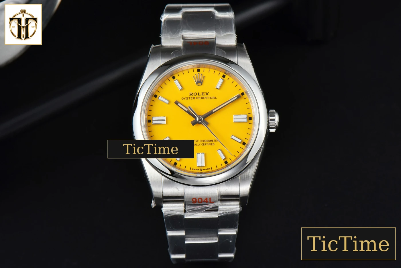 Vista frontal — Oyster Perpetual 126000 36mm EWF Yellow Dial SS Bracelet A3230