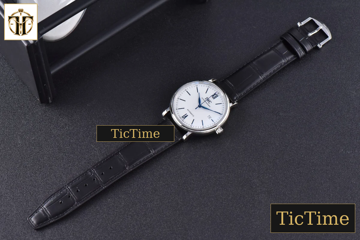 Portofino ‘150 Years’ 40mm V7F White Dial Blue Markers Black Leather Strap / A2892 — foto 14