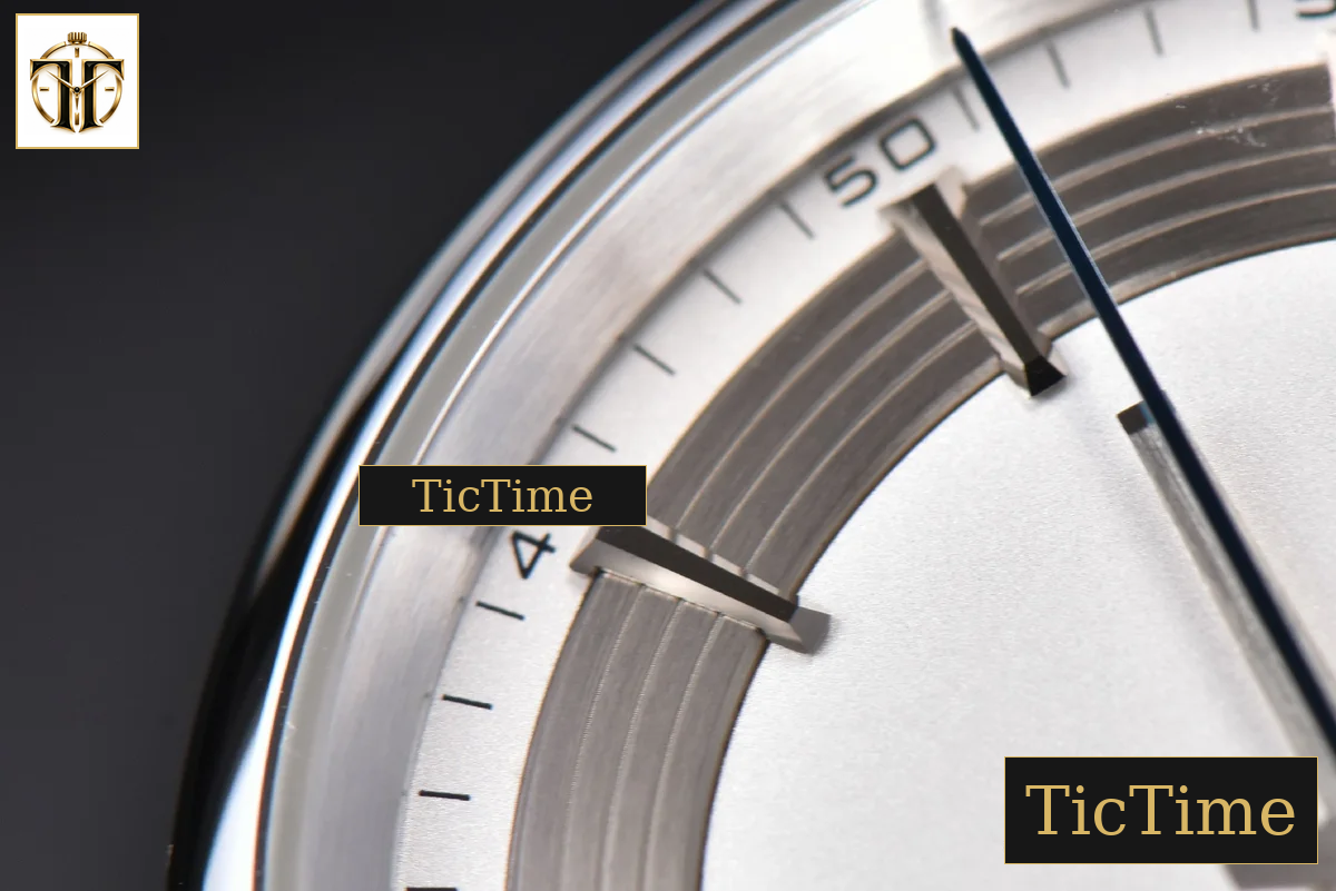 De Ville Hour Vision 41mm VSF White/Silver Dial Black Croco Strap A8500 — foto 5