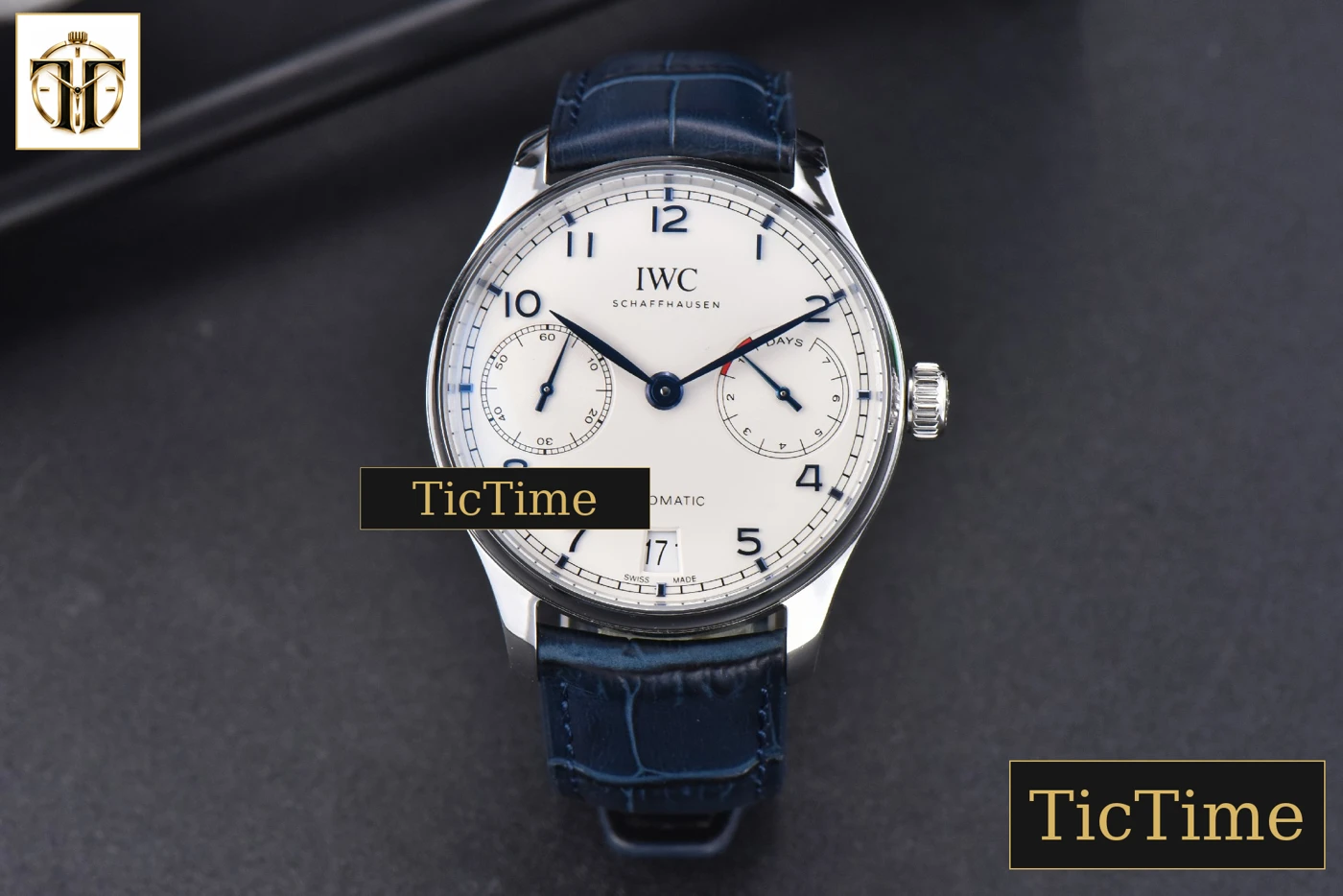 Vista frontal — Portuguese PR IW500107 42mm ZF White Dial Blue Marker Blue Leather Strap A51011