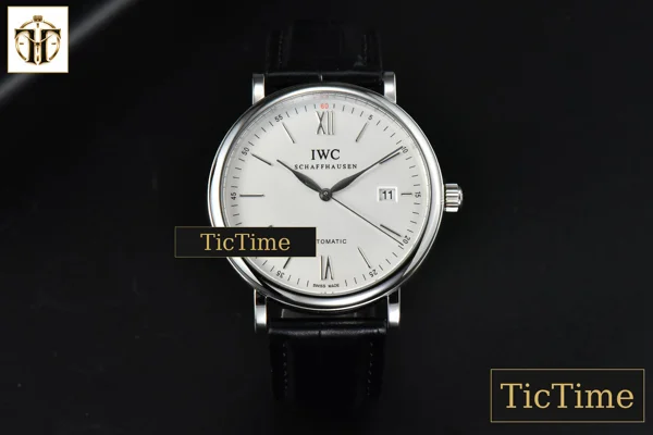 Foto frontal — Portofino Automatic 40mm ZF White Dial Silver Hands Black Croc Strap A9019