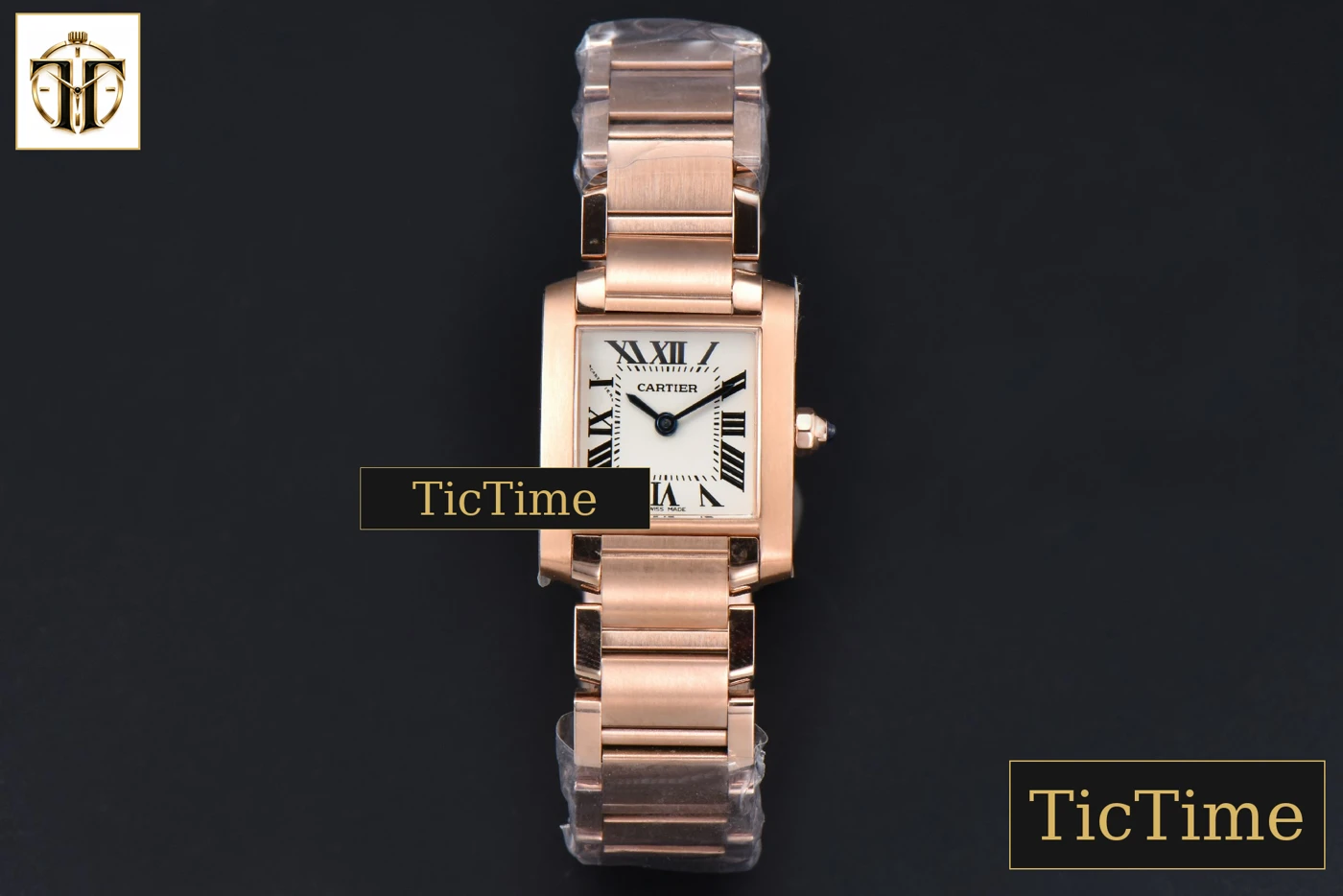 Vista frontal — Tank Francaise Small 25.7mmx21.2mm 8848F RG Bracelet Quartz