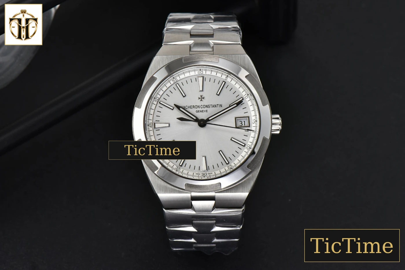 Vista frontal — Overseas 4500V 41mm ZF Silver Dial SS Bracelet A5100