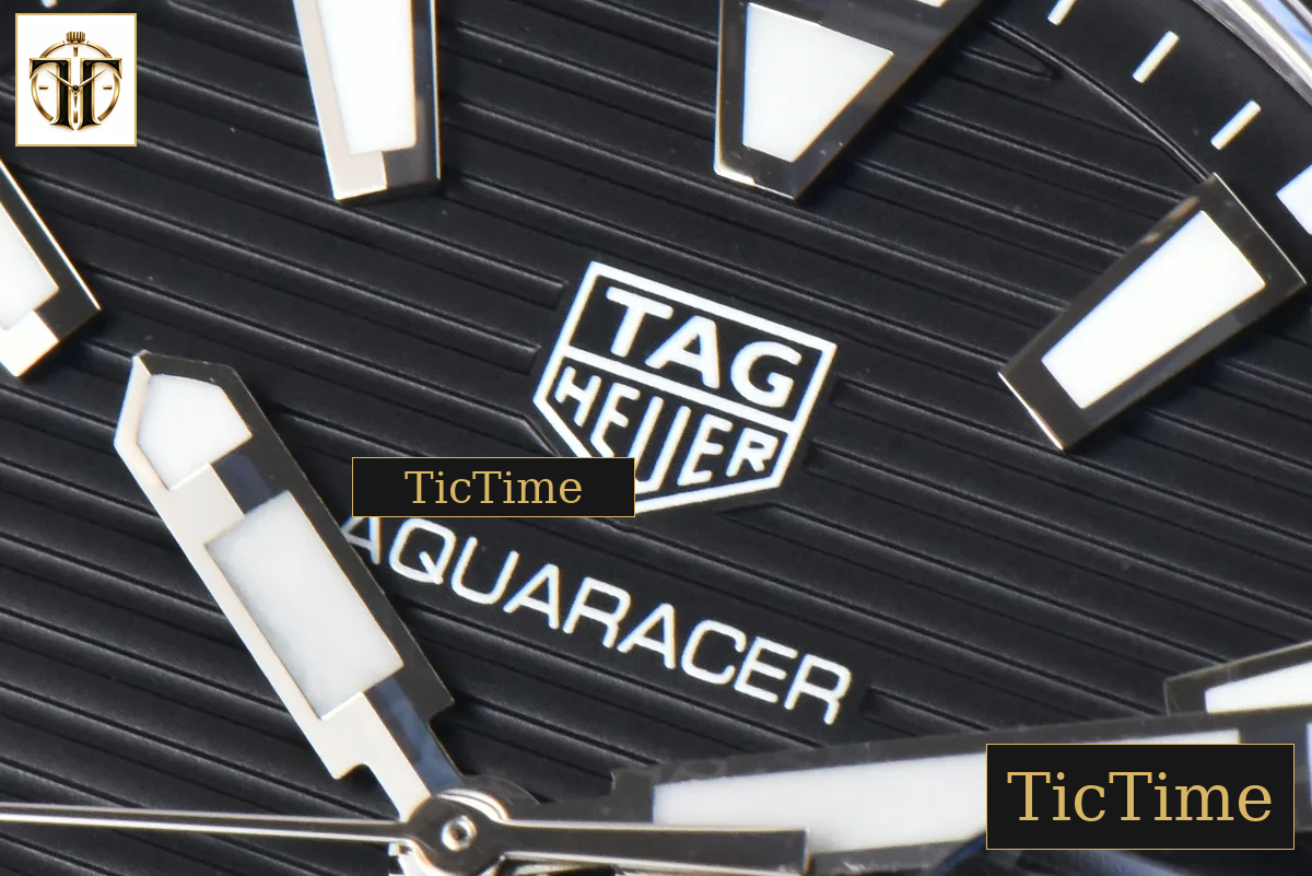 Aquaracer Calibre 5 43mm OF Black Dial Silver Hand SS Bracelet SW200 — foto 6