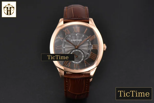 Foto frontal — Drive de Cartier 40mm APS RG Gray Dial Brown Leather Strap A23J
