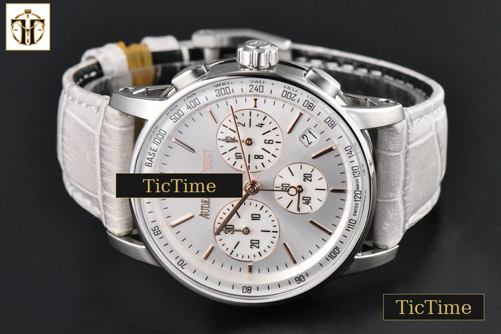 Code 11.59 Chrono 26393 41mm APSF Silver Dial Gold Hands Gray Leather Strap SA4401 — foto 27