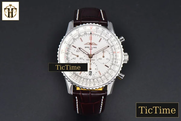 Foto frontal — Navitimer B01 43mm BLSF White Dial Brown Leather Strap A7750