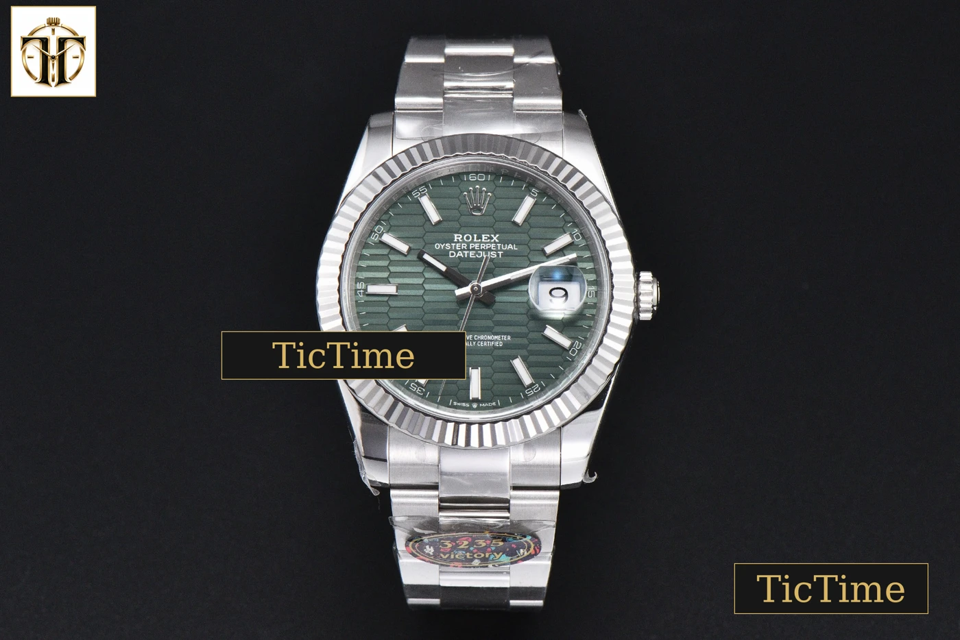 Vista frontal — DateJust Mint 126334 41mm VF Green Motif Dial Oyster Bracelet DD3235