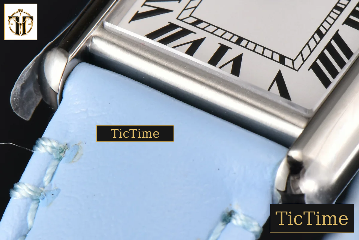 Tank Must Small 29.5×22mm K11F White Dial Blue Smooth Calf Strap Quartz — foto 8