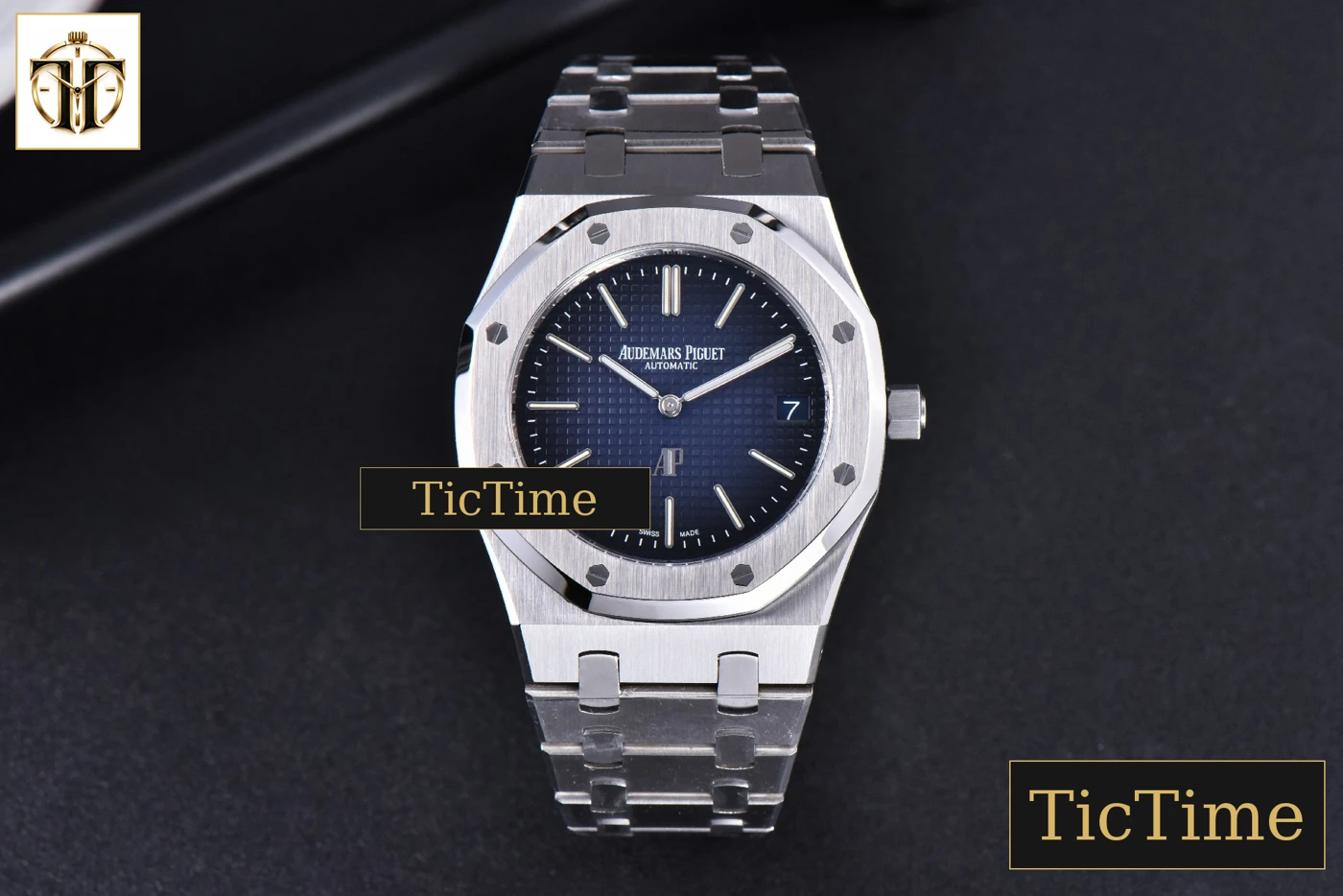 Vista frontal — Royal Oak Gradient 15202IP 39mm XF Blue Dial SS Bracelet A2121