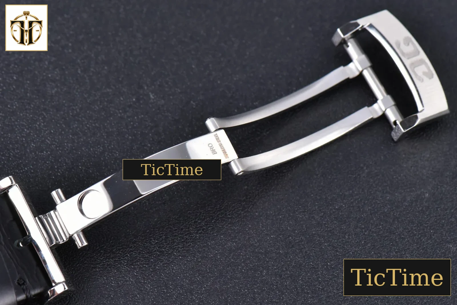 Excellence Panorama Date Moonphase 40mm V9F SS White Dial Black Leather Strap A100 — foto 26