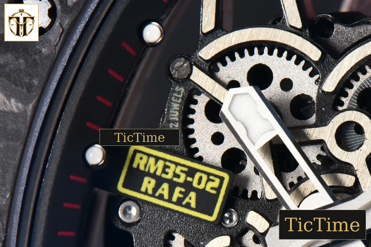 RM035-02 42mm T+F Black Forged Carbon Skeleton Dial Red Crown Red Rubber Strap RMUL2 — foto 6