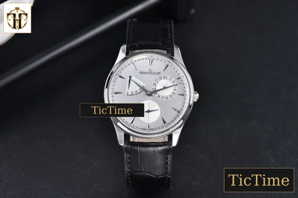 Foto frontal — Master Ultra Thin Réserve de Marche 1378420 39mm ZF Silver Dial Black Leather Strap A938