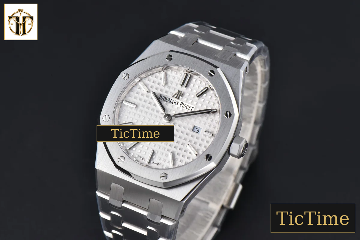 Royal Oak Ladies 67650ST 33mm ZF SS White Dial SS Bracelet Quartz — foto 5