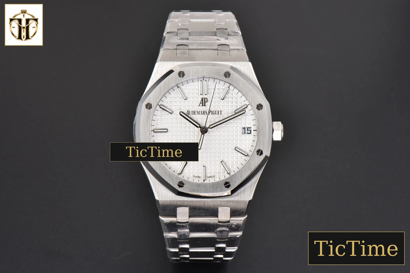 Vista frontal — Royal Oak 15500 41mm APSF White Textured Dial SS Bracelet V2 A4302