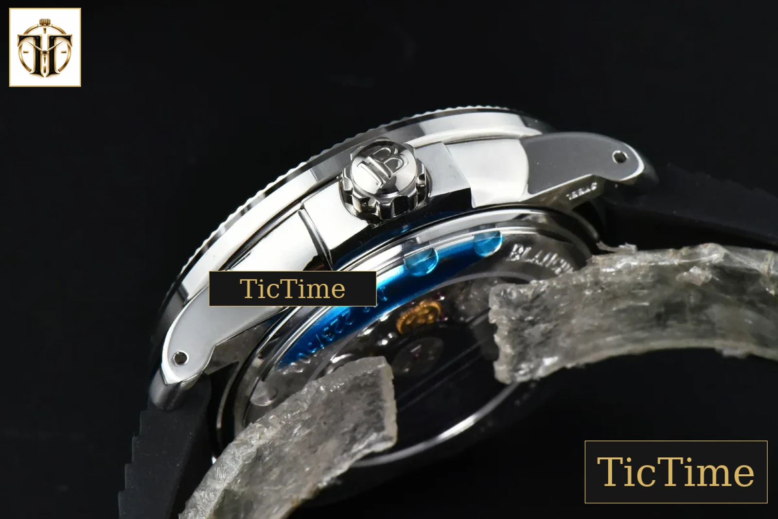 Fifty Fathoms Barakuda 5008B 40mm GSF Black Dial Black Rubber Strap A1151 — foto 13