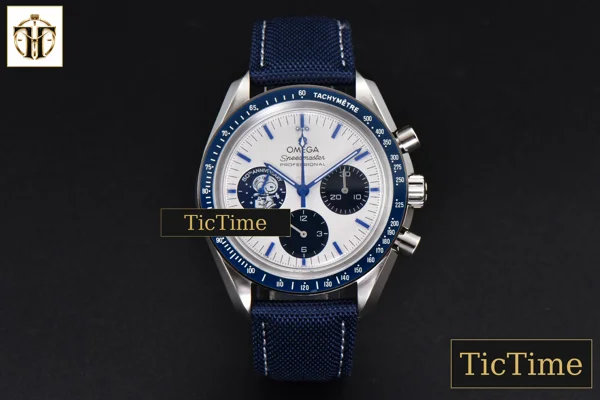 Foto frontal — Speedmaster Professional ‘Snoopy’ 50th Anniversary Nylon Strap 42mm N1F A3861