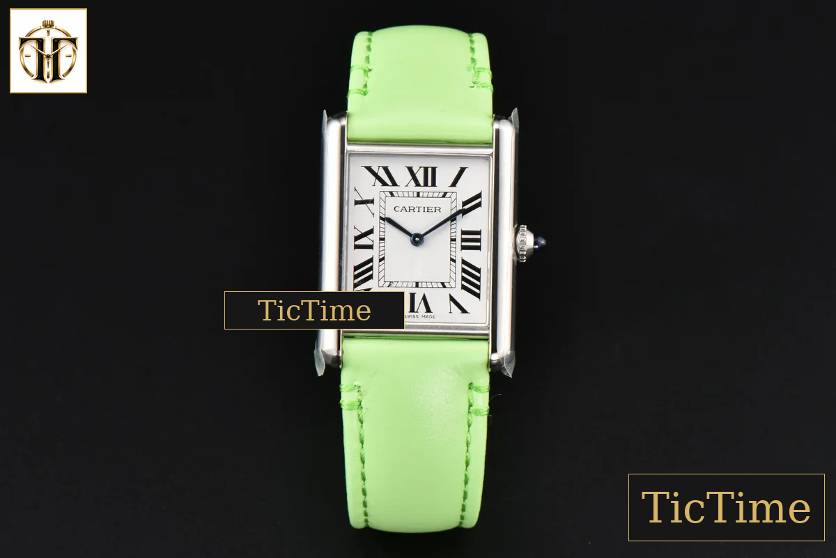 Tank Must Large 33.7×25.5mm K11F White Dial Green Smooth Calf Strap Quartz — foto 3
