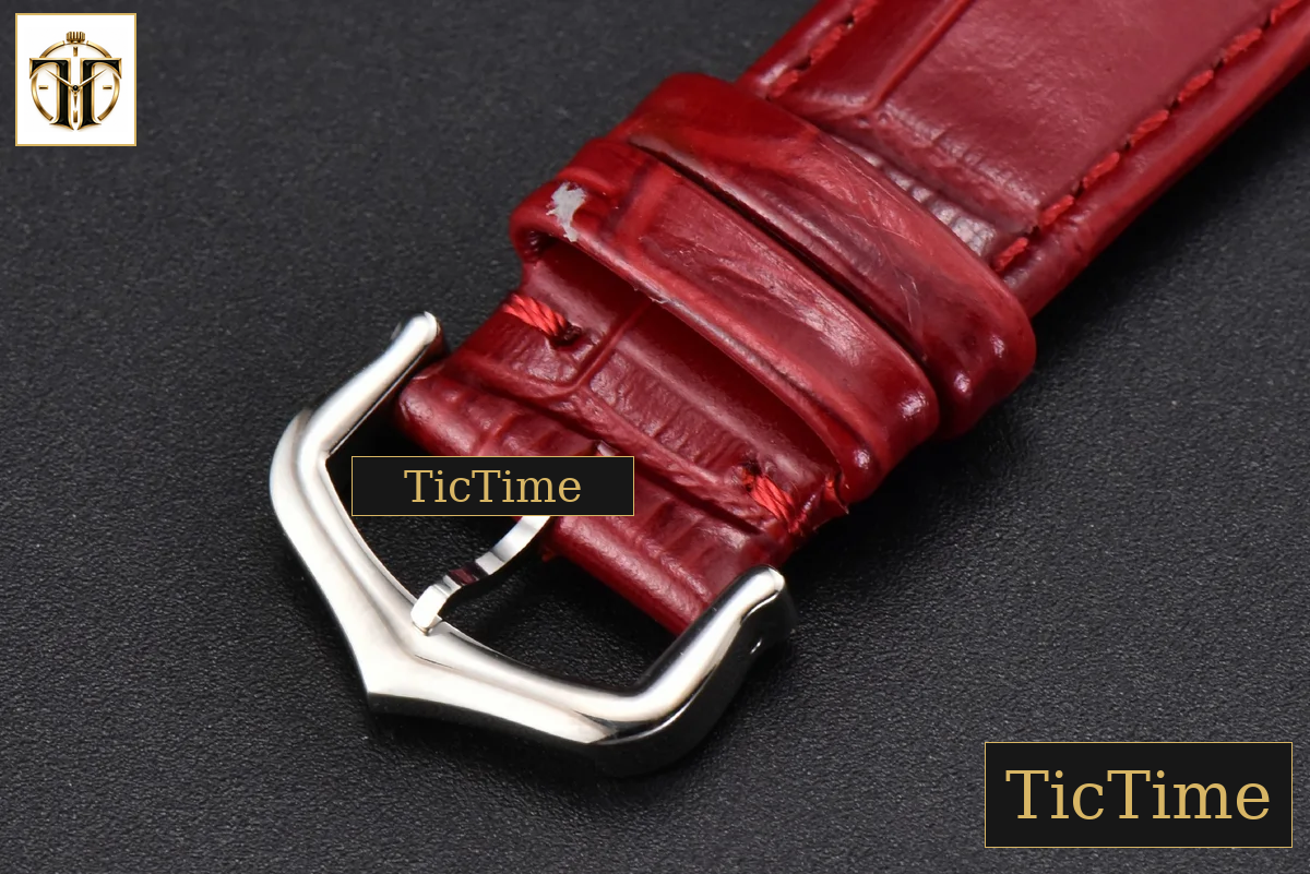 Tank Must Large 33.7×25.5mm K11F Red Dial Red Leather Strap Quartz — foto 21