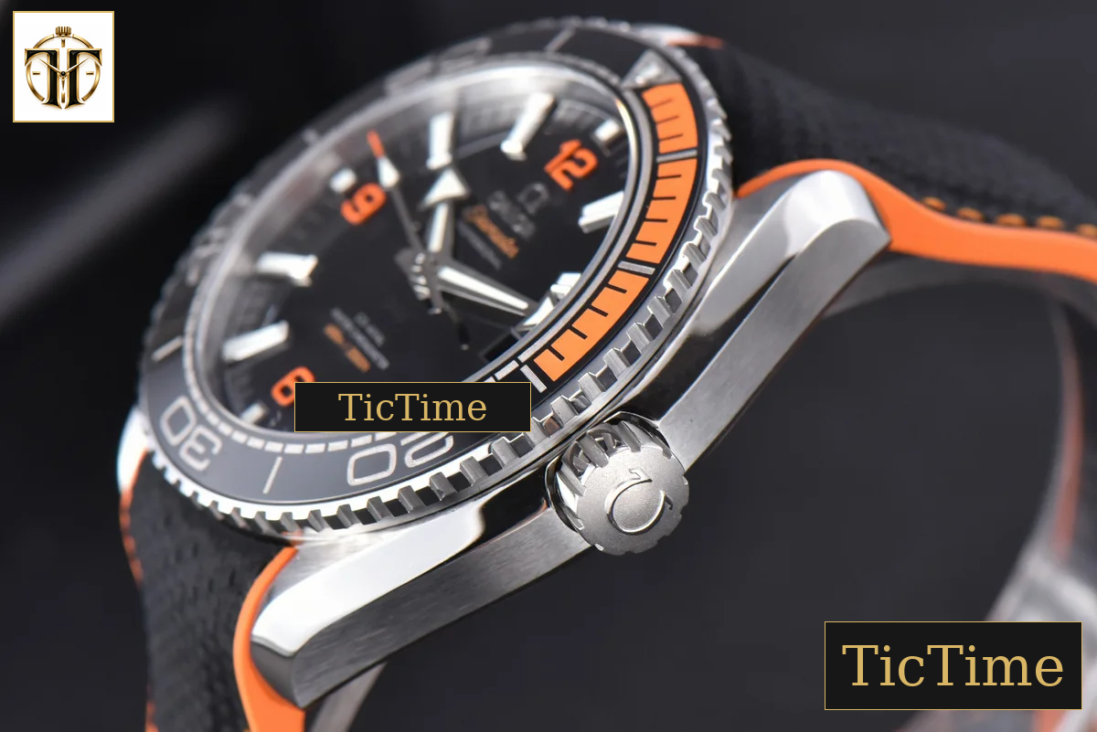 Planet Ocean 600m 43.5mm VSF Black Dial 1/4 Orange Bezel Rubber Strap A8900 — foto 12