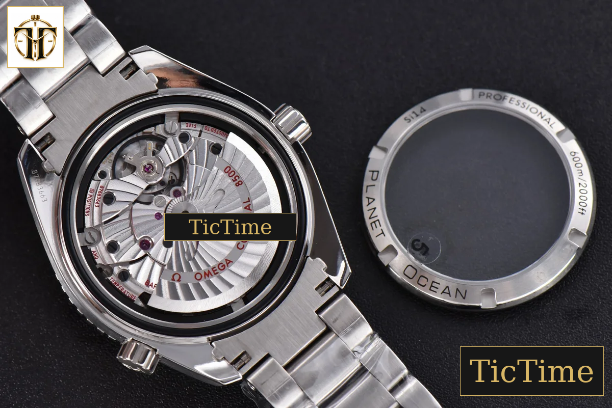 Planet Ocean 600m 42mm VSF Black Dial Orange Bezel SS Bracelet A8500 — foto 15