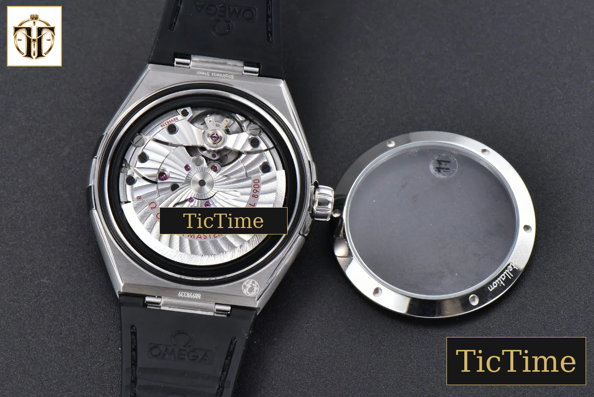 Constellation 41mm VSF Black Dial Black Black/Silver Bezel Gummy Strap A8900 — foto 16