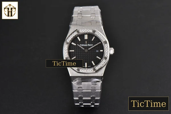 Foto frontal — Royal Oak Ladies 33mm 8F Diamond Black Dial SS Bracelet Swiss Quartz