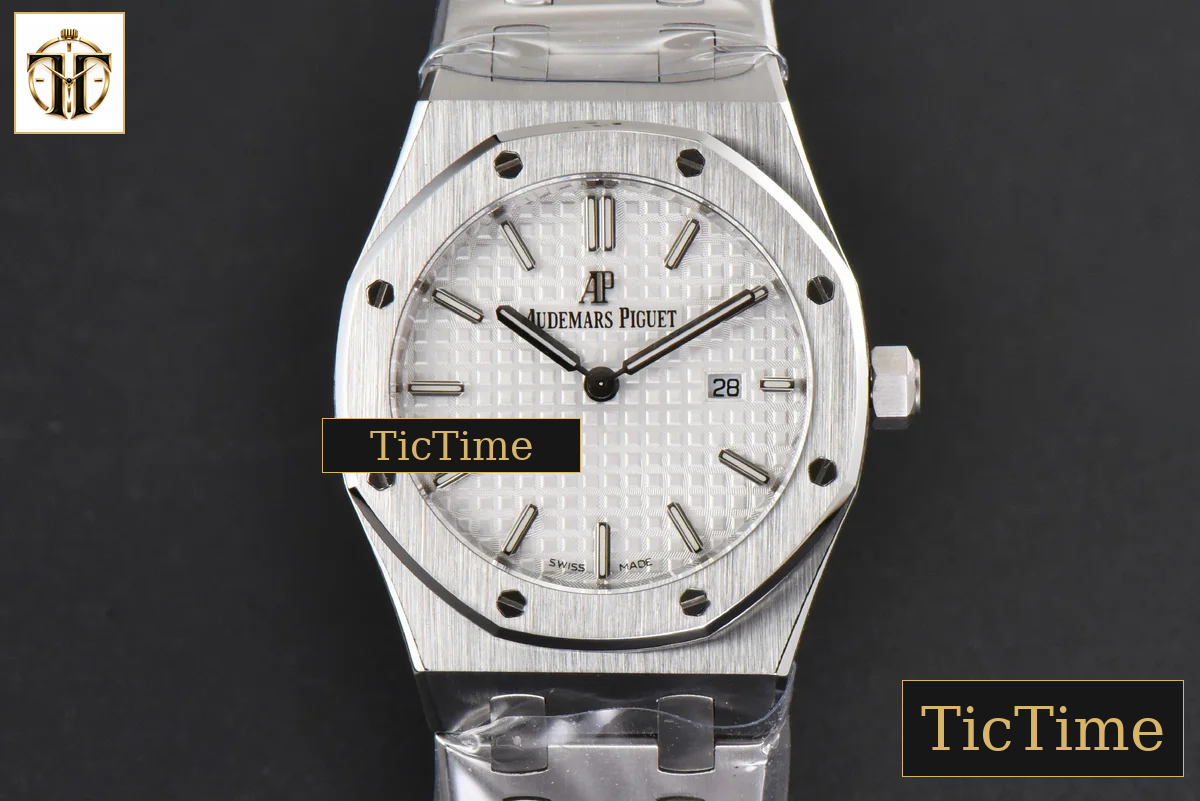 Royal Oak Ladies 33mm 8F White Dial SS Bracelet Swiss Quartz — foto 2