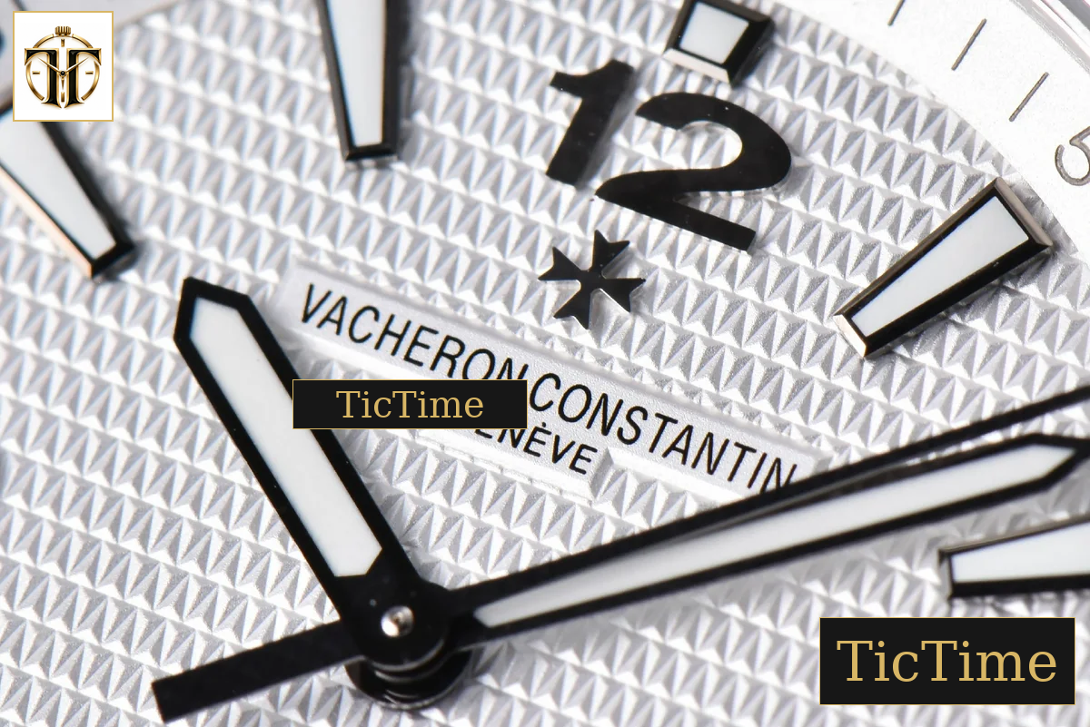Overseas 47040 42mm MKF White Textured Dial Rubber Strap 9015 — foto 5