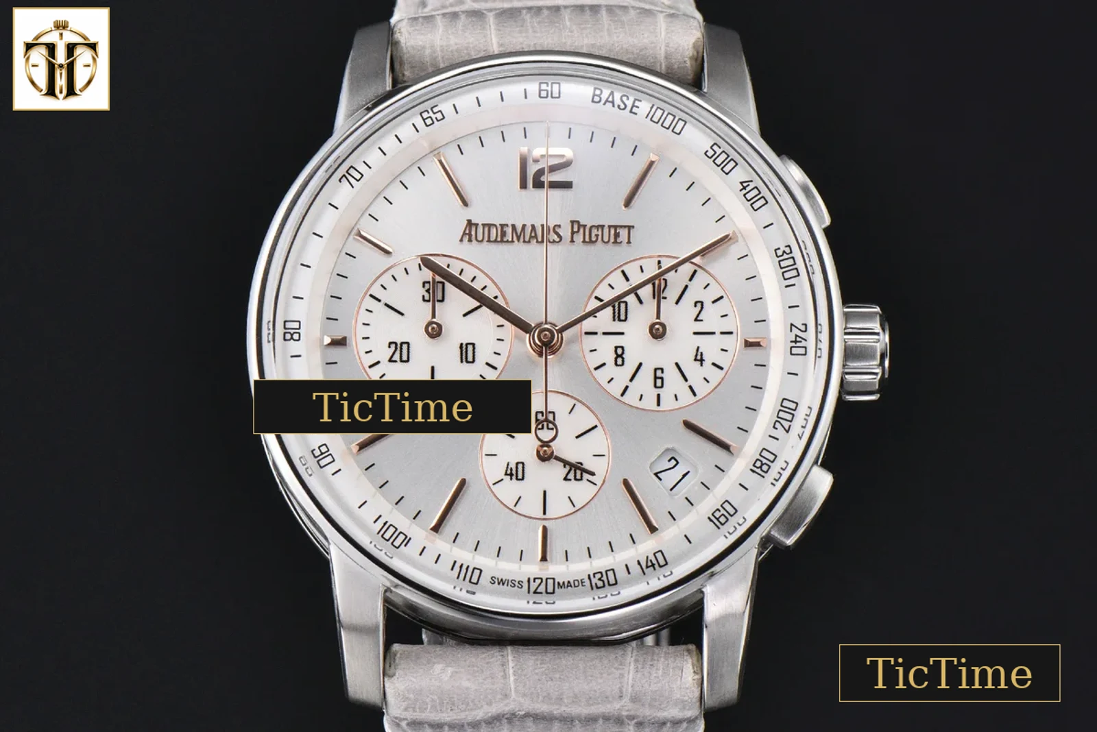 Code 11.59 Chrono 26393 41mm APSF Silver Dial Gold Hands Gray Leather Strap SA4401 — foto 5