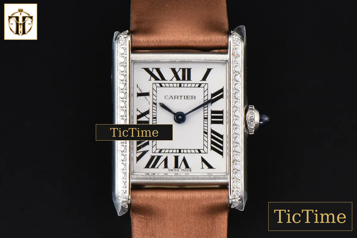 Tank Must Small 29.5×22mm K11F Diamond White Dial Brown Smooth Strap Quartz — foto 2
