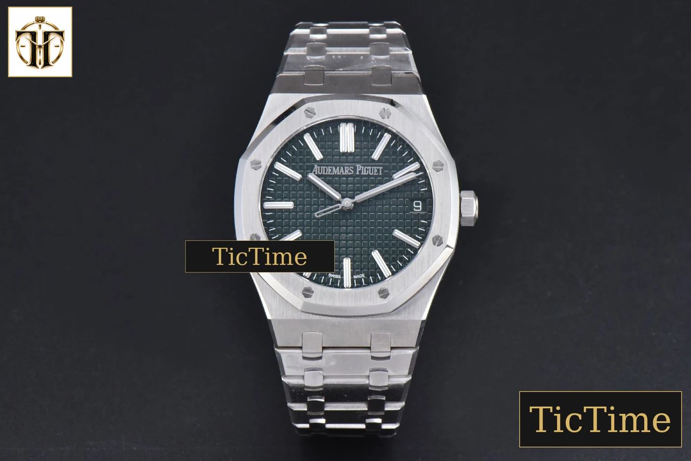 Vista frontal — Royal Oak “50th Anniversary” 15510 41mm APSF SS Green Dial SS Bracelet V2 Free Sprung SA4302