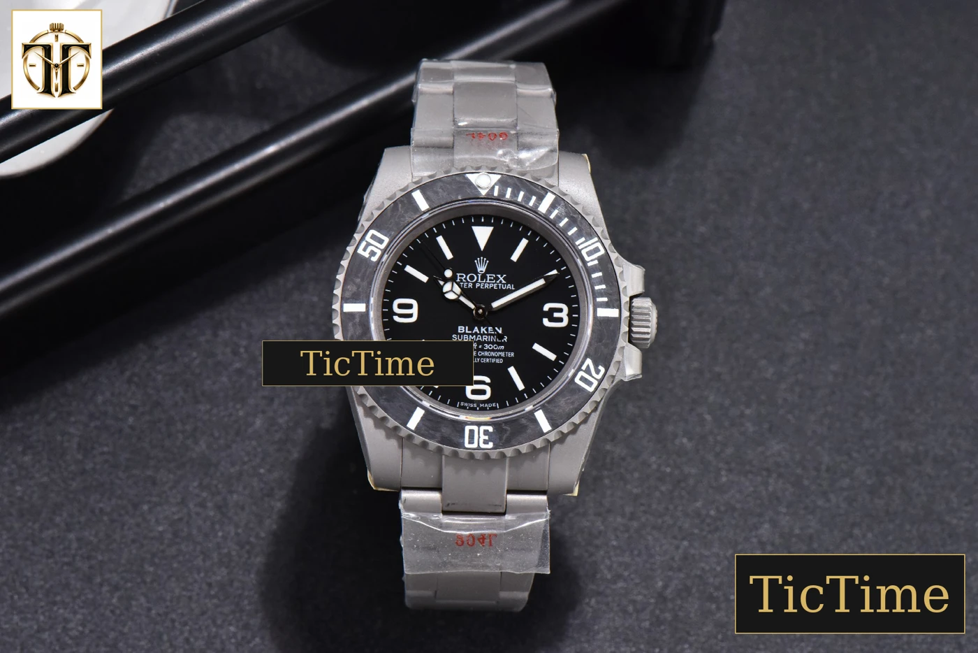 Vista frontal — Submariner DIW Sandblasted 40mm VSF Black Carbon Dial SS Bracelet VS3135