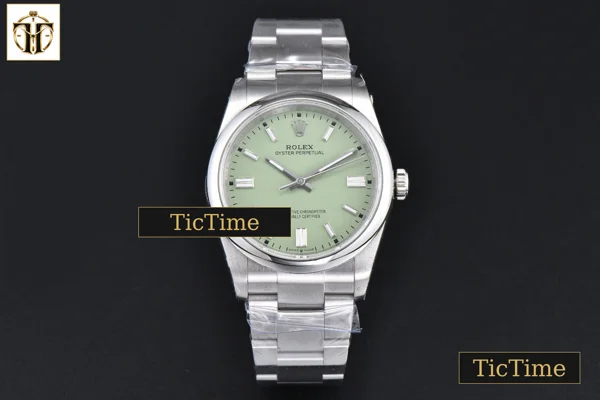 Foto frontal — Oyster Perpetual 904L Pistachio 126000 36mm GMF Green Dial SS Bracelet VR3132
