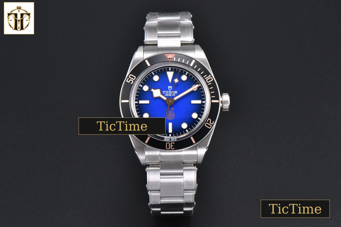 Vista frontal — Black Bay Fifty Eight Inter Milan 39mm ZF SS Gradient Blue Dial SS Bracelet A2824