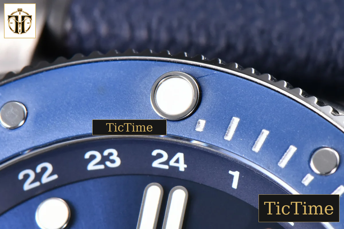 Submersible GMT Luna Rossa Ti PAM1507 42mm VSF Blue Dial Gummy Strap P900 — foto 5