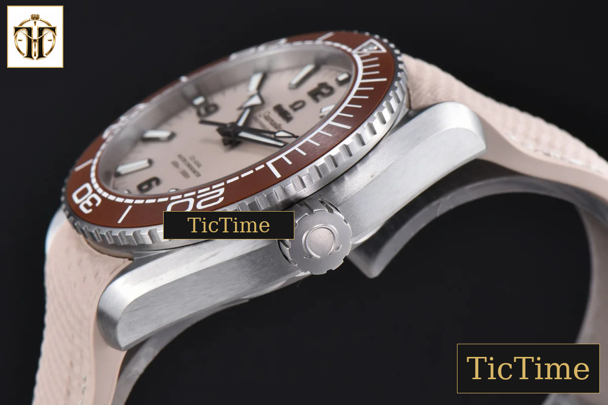 Planet Ocean 43.5mm VSF Brown Salmon Dial Rubber Strap A8900 — foto 12