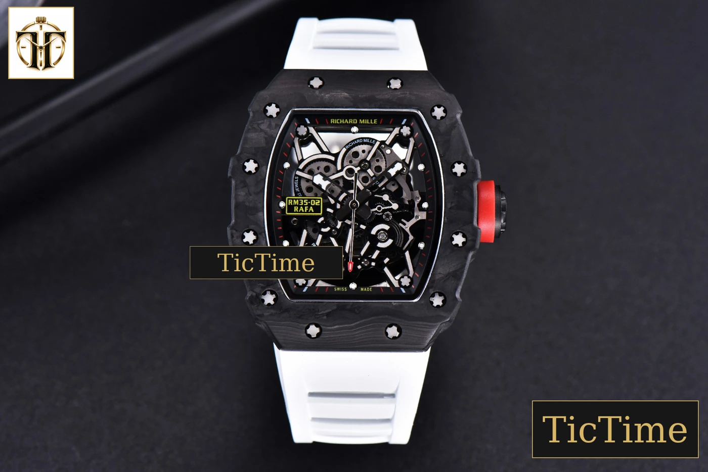 Vista frontal — RM035-02 KVF Skeleton Dial Red White Rubber Strap V3 Miyota8215