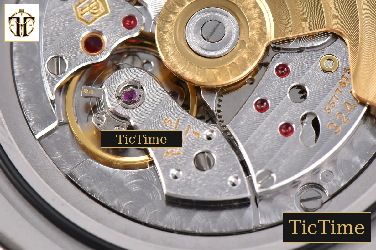 Nautilus 5719/1G PPF Full Diamonds Dial and Bracelet 324CS — foto 17