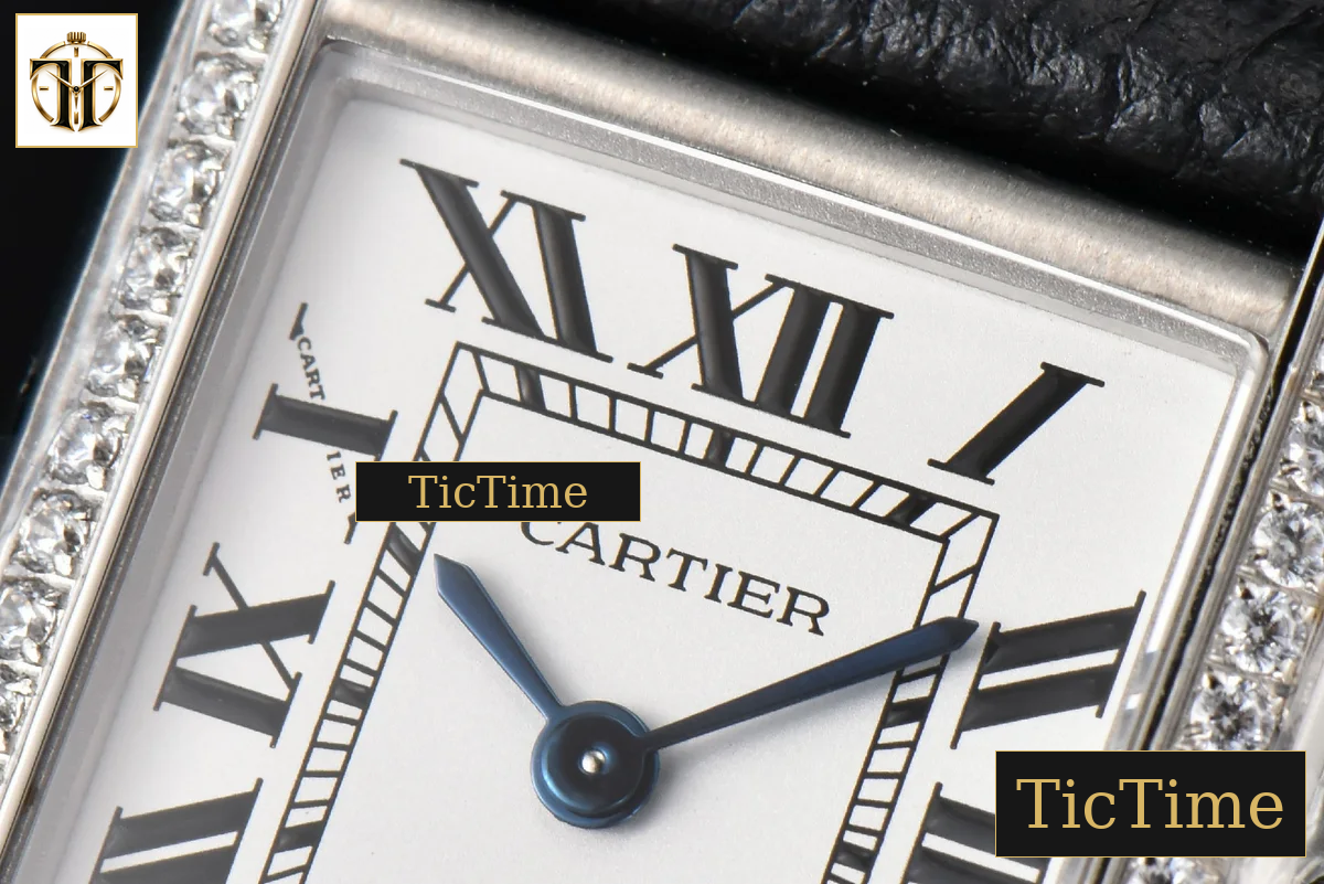 Tank Must Small 29.5×22mm K11F Diamond White Dial Litchi Grained Smooth Strap Quartz — foto 5