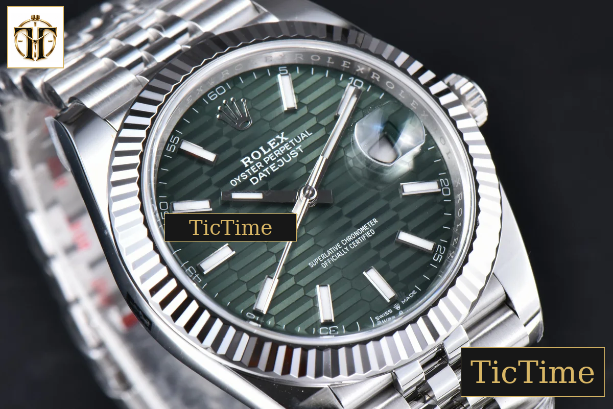 DateJust 126334 41mm Clean Factory Green Motif Dial Jubilee Bracelet VR3235 — foto 15